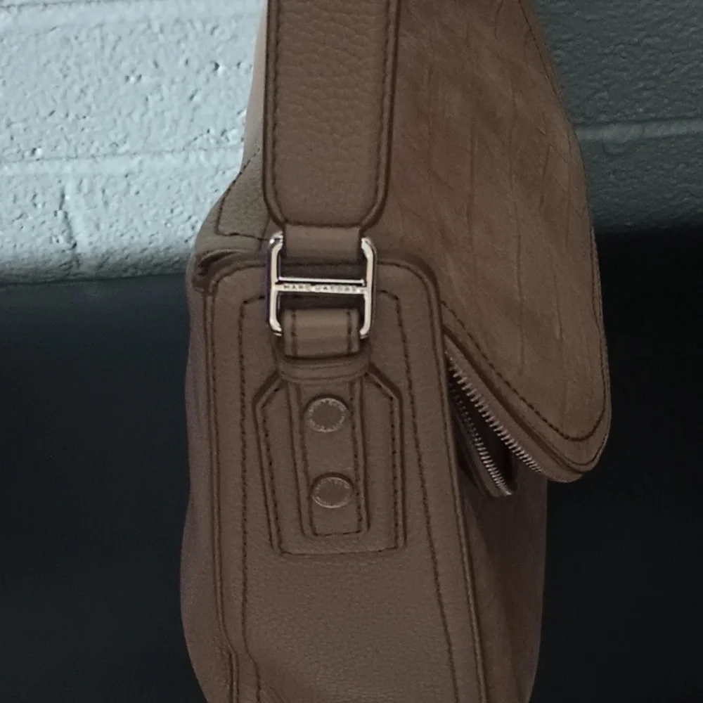 Marc Jacobs Nude Tan Croc-Embossed Leather Hobo Bag